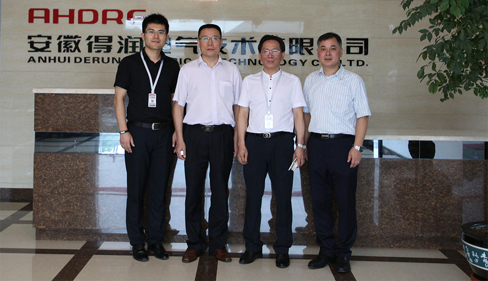 熱烈歡迎ABB傳動公司市場總監(jiān)張小明一行蒞臨得潤電氣考察指導